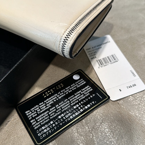 Chanel wallet soft white with black trim - Picture 9 of 11